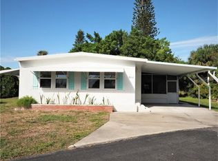 800 Cervina Dr N, Venice, FL 34285