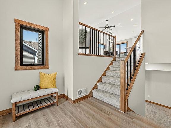 3rd image of 1826 4th St NE