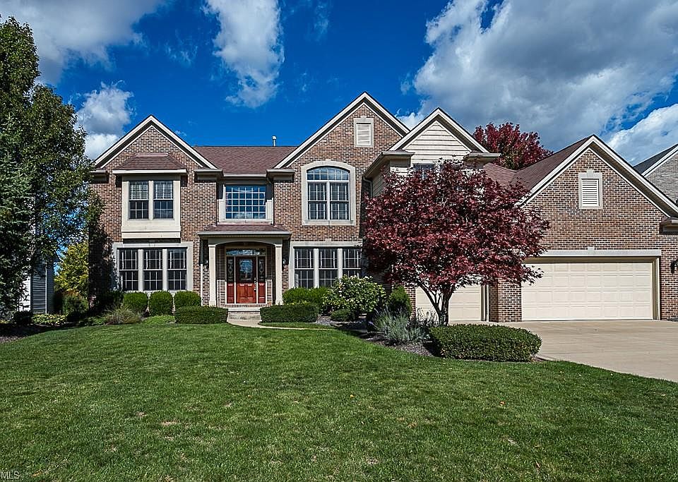 1st image of 20252 E Donegal Ln
