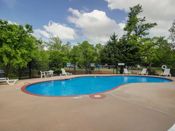 Meridian Sooner, 5900 SE 48th St #1a0, Oklahoma City, OK 73135