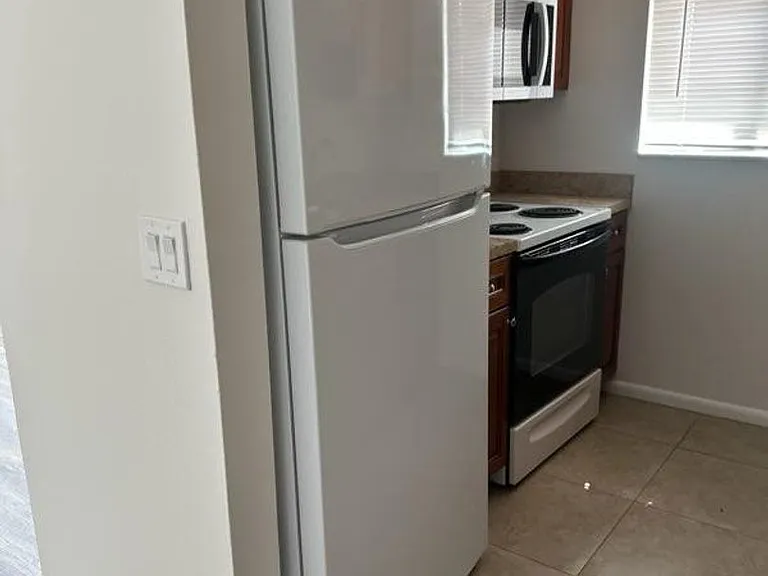 OCEAN PARK SOUTH APARTMENTS 2861 S. SEACREST BLVD BOYNTON BEACH, FL 33435 — Photo 10