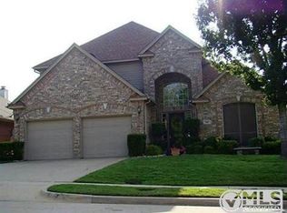 1001 Tennison Dr, Euless, TX 76039