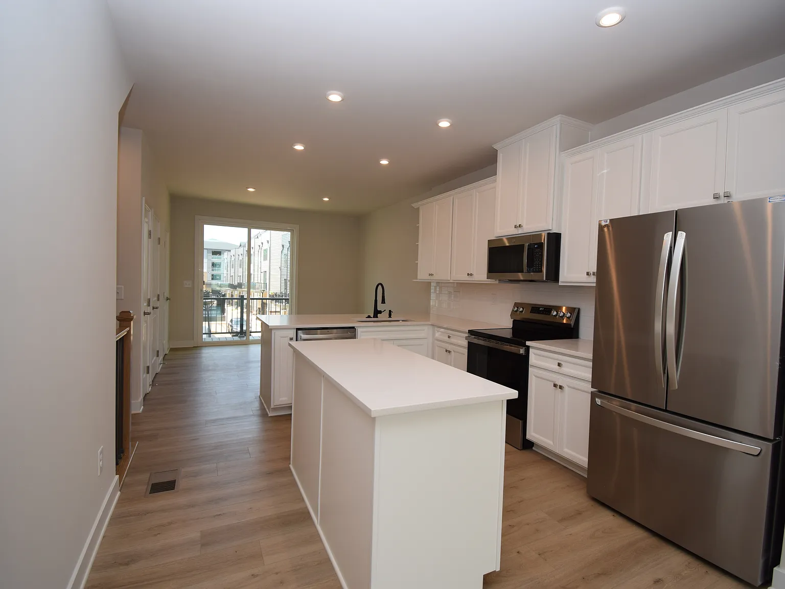 4810 Chastain Ave — Photo 4
