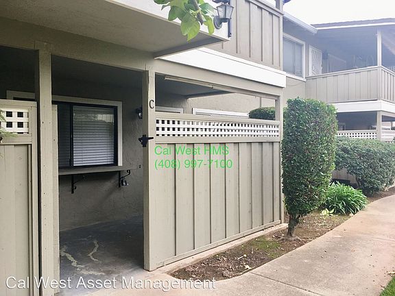 3rd image of 1221 Juniper Dr APT C
