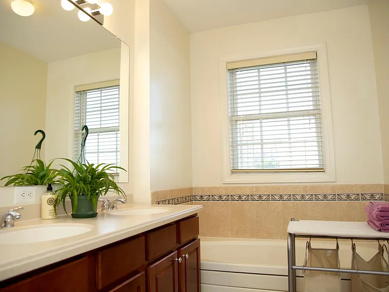 7706 Marine Rd — Photo 15