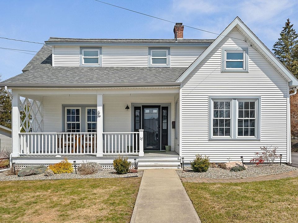 1st image of 17 Beverly Court