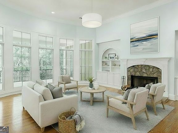 3rd image of 3552 Lake Ridge Dr