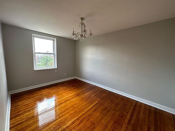 4th image of 2930 Rawle St