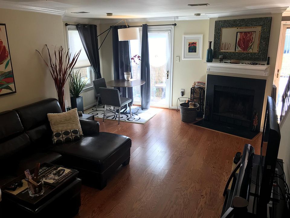 1st image of 4366 Pembrook Village Dr