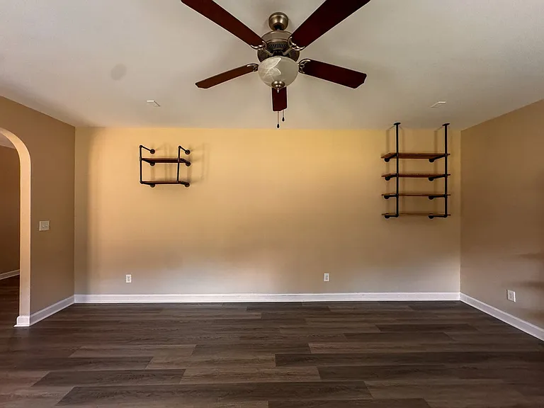 717 Saint Johns Loop — Photo 12