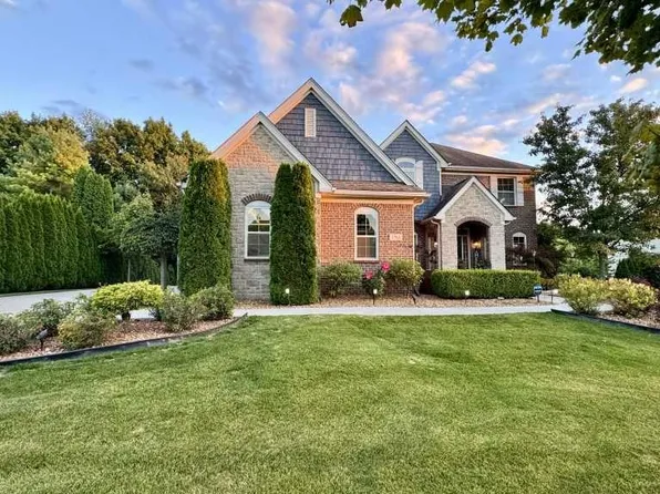 1761 Applebrook Dr, Commerce Township, MI 48382