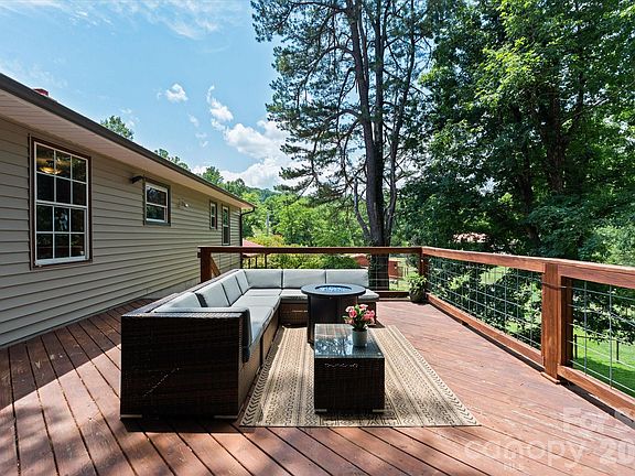 5th image of 79 Laurel Cove Rd