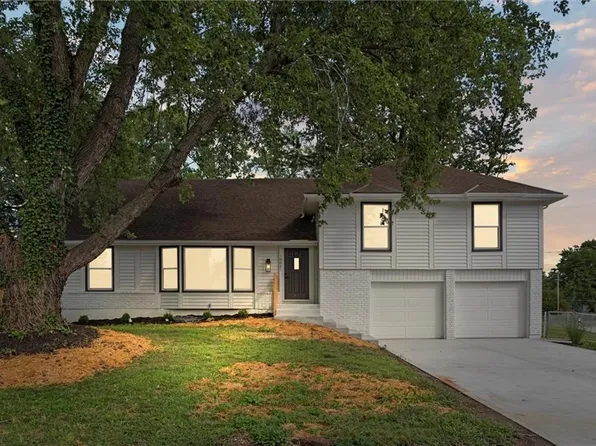 10021 Knox Dr, Overland Park, KS 66212