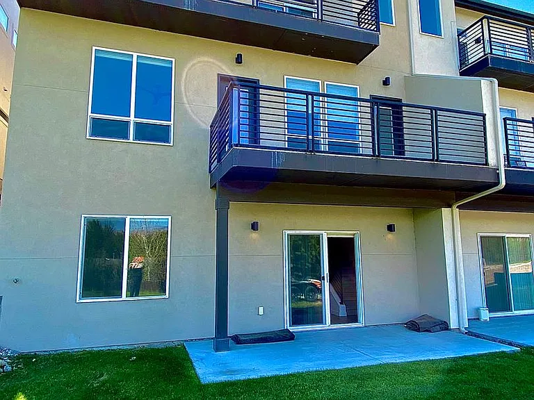 1274 E Echelon Ridge Ln — Photo 51
