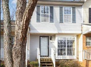 6303 Windsor Gate Ln, Charlotte, NC 28215
