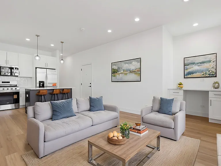 4841 S Prairie Ave #2 — Photo 5