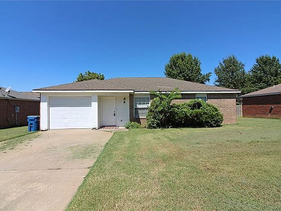 2nd image of 8 Burnett Cir