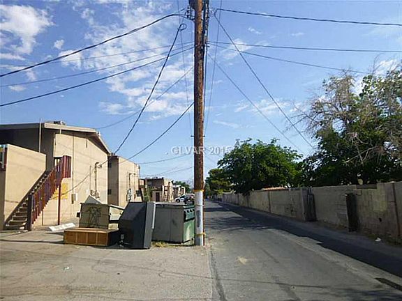 4th image of 1108 N Jones Blvd