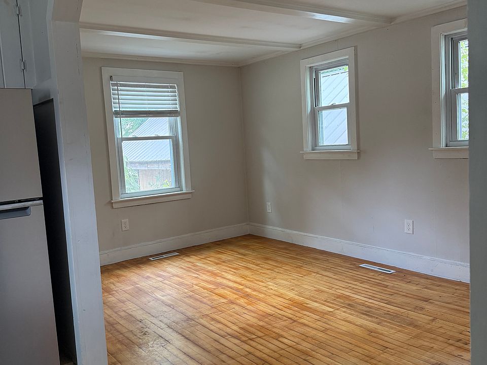 1st image of 37 New York St #3