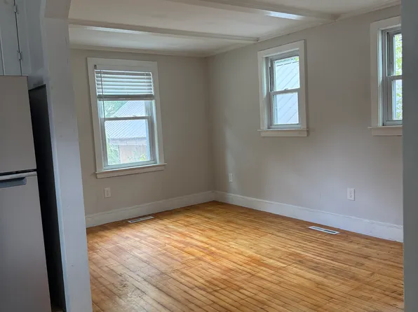 37 New York St #3, Dover, NH 03820