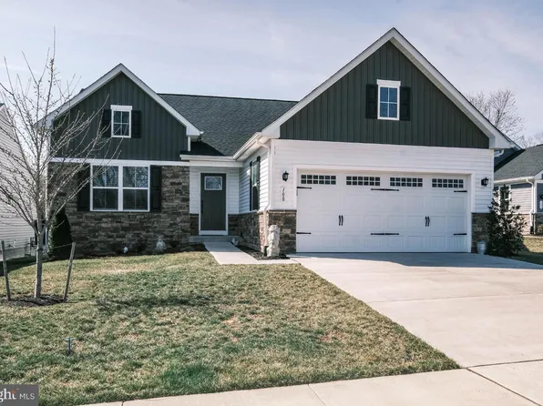 108 Buena Vista Dr, Stephens City, VA 22655