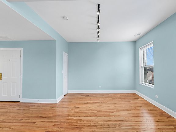 4th image of 4614 S Calumet Ave APT 3S