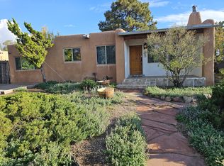 1806 Hopi Rd, Santa Fe, NM 87505