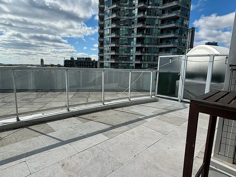 218 Queens Quay W #409 — Photo 14