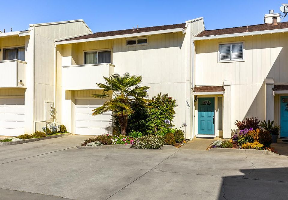 1st image of 2107 Penasquitas Dr