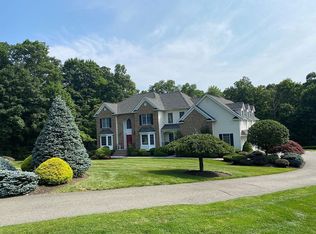 13 King Alex Ct, Sparta, NJ 07871