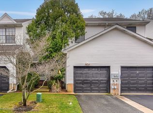 113 Chestnut Way, Manalapan, NJ 07726
