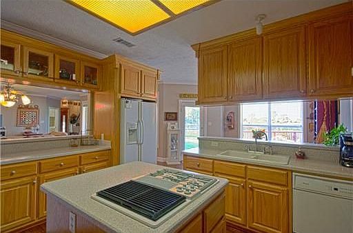 3rd image of 11010 Lakefront Dr