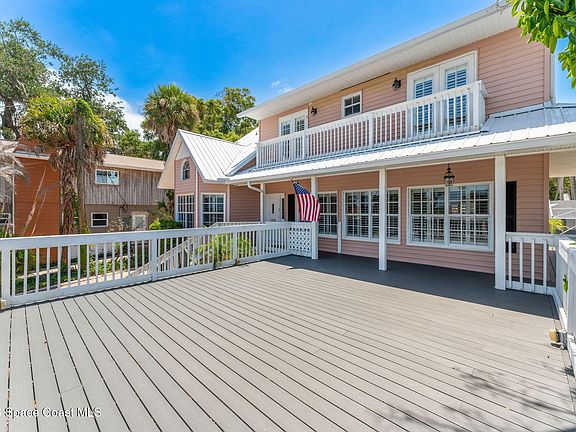 2nd image of 2705 N Indian River Dr