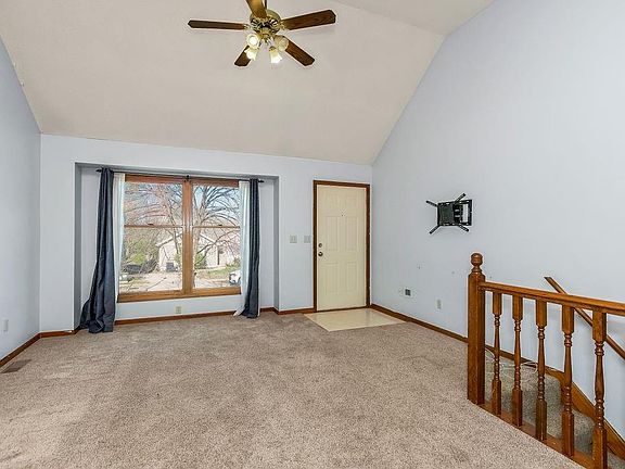 4th image of 6327 N Bedford Ave