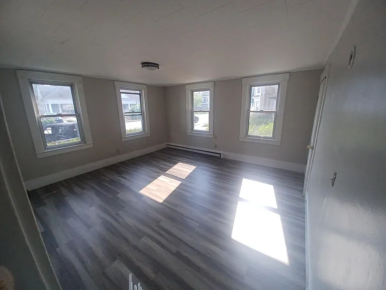 85 Elm St #3 — Photo 1