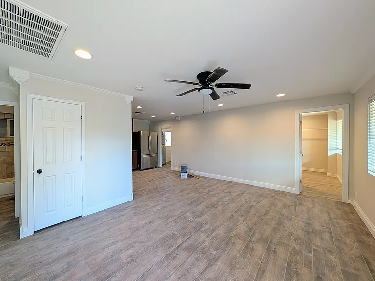13208 W Tuckey Ln — Photo 28