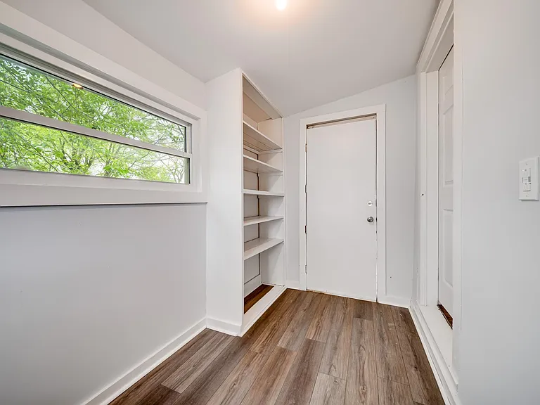 1507 Meridian St — Photo 21
