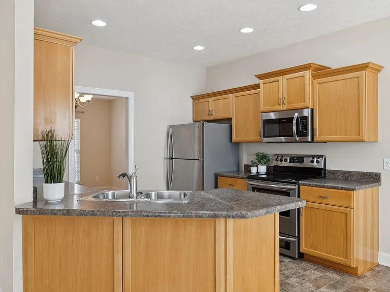 7952 Oakfield Grv — Photo 15