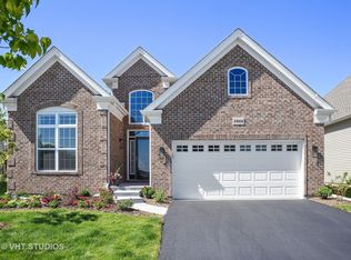 3866 Eagle Ridge Dr, Elgin, IL 60124