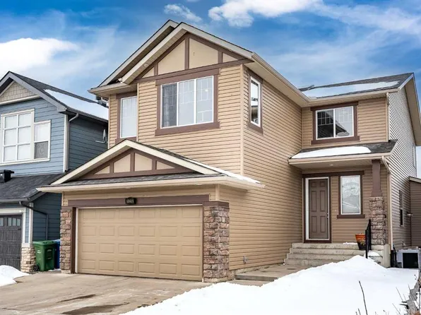 126 E Pantego Way NW, Calgary, AB T3K 0K6