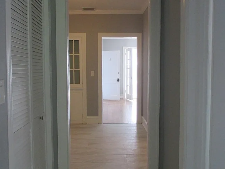 2047 Forbes St — Photo 10