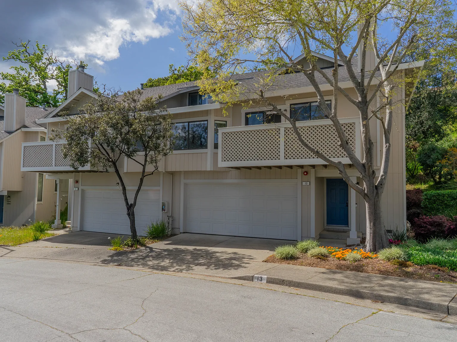 3 bed, 1452 sqft, $4,600 — Photo 1
