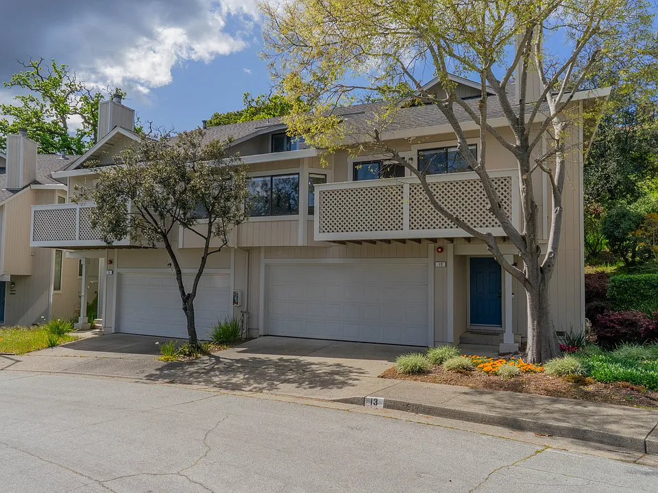 13 Dogwood Ct