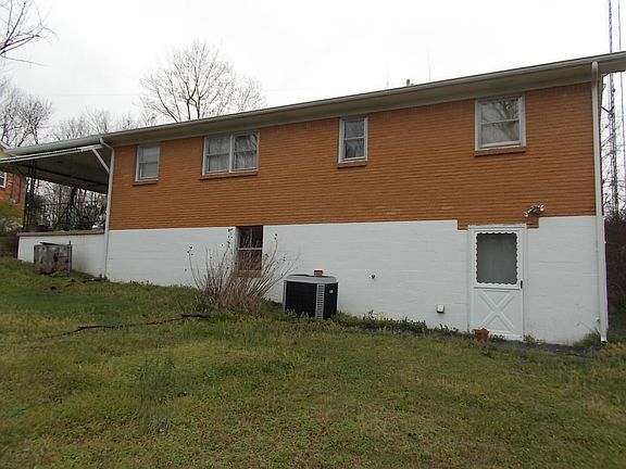 3rd image of 144 McConnell Dr