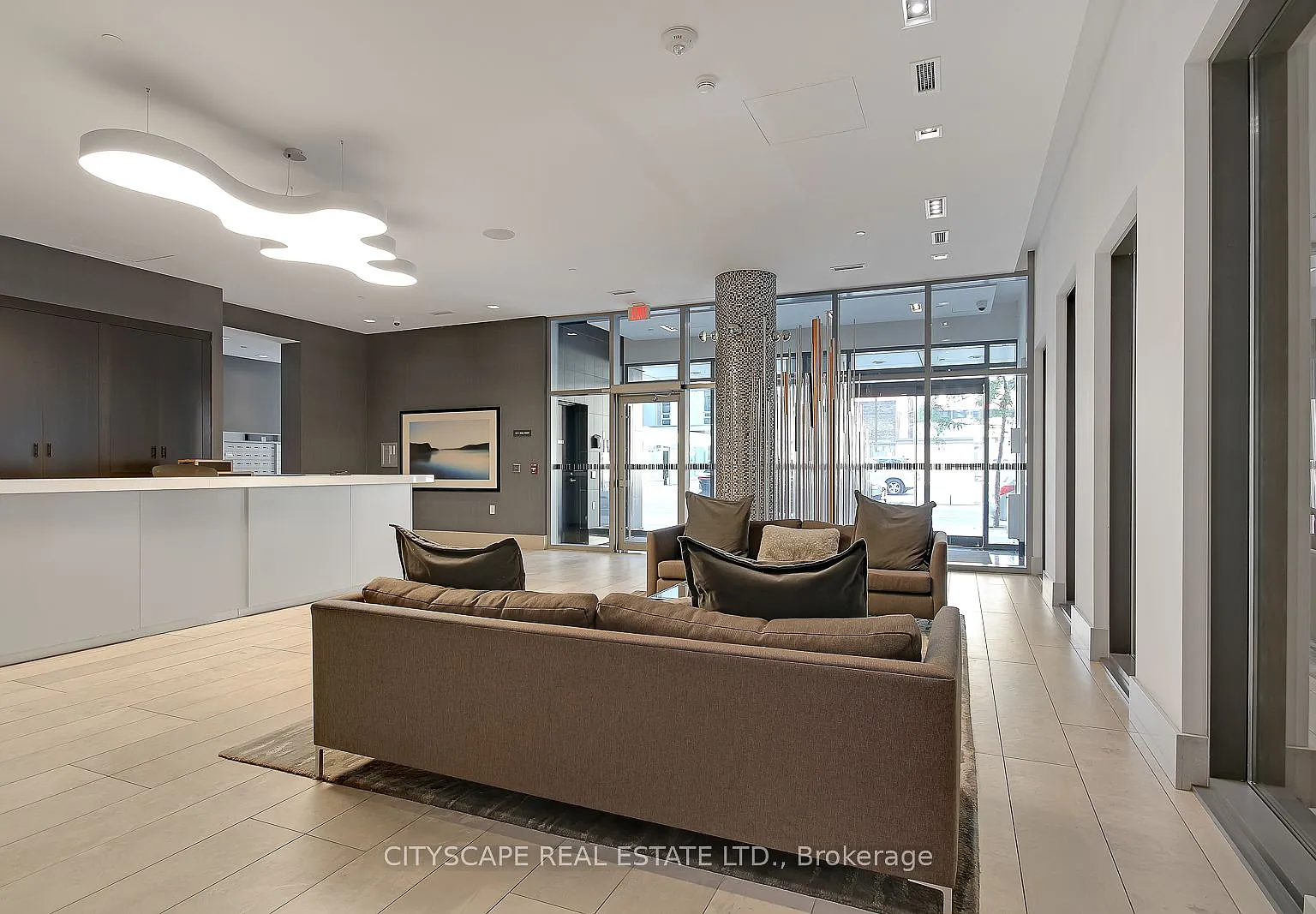 Musee Condominiums — Photo 2