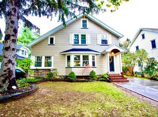 241 Wildmere Rd, Rochester, NY 14617