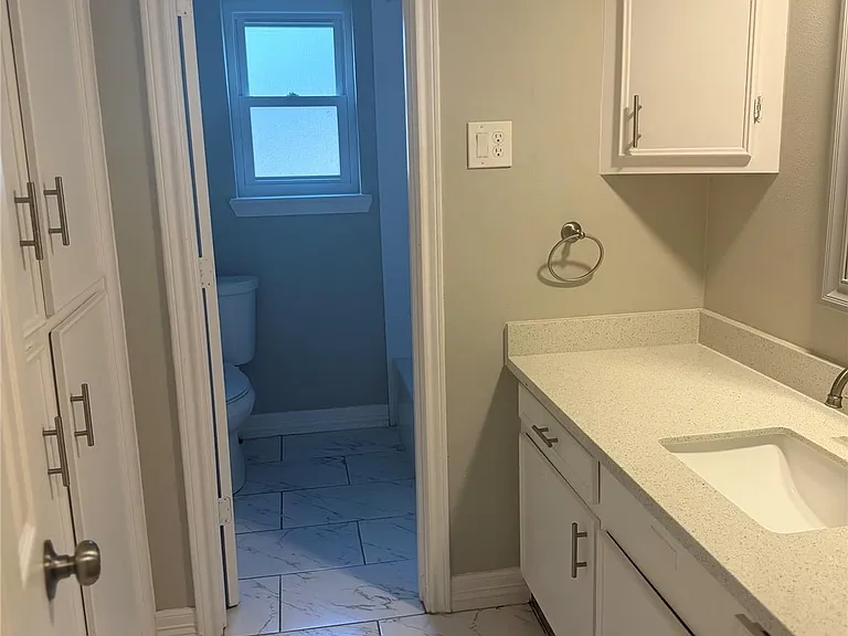 511 Rosewood Dr — Photo 16