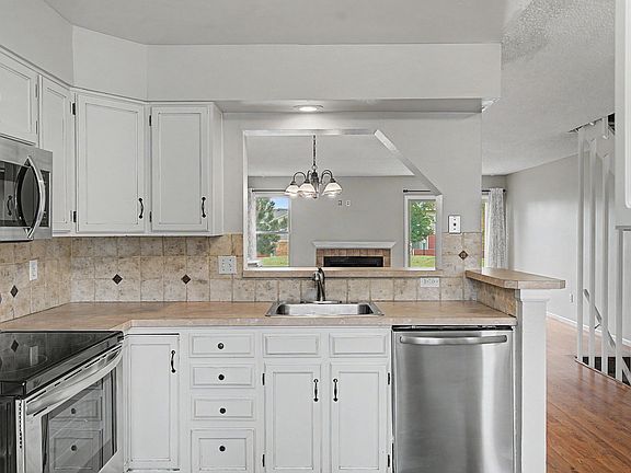 4th image of 440 W Rockrimmon Blvd Unit C