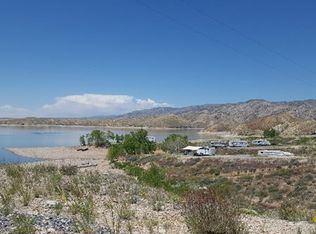 827 Brannon Rd, Shoshoni, WY 82649