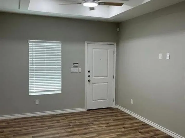 Unit Photo